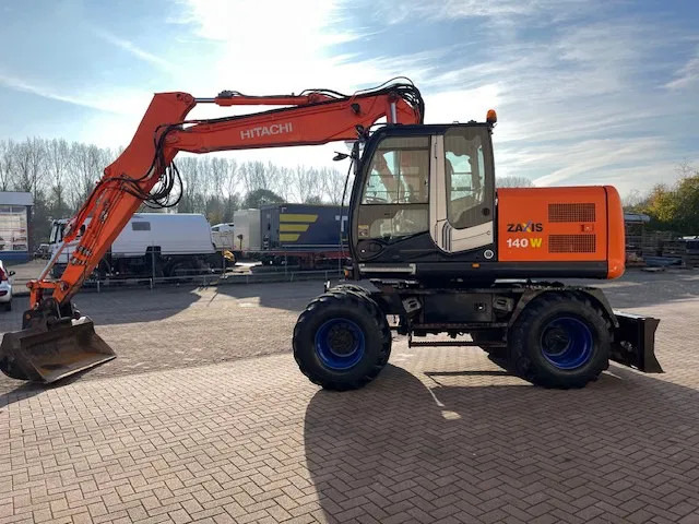 Hitachi ZX 140W-3 - Escavadeira de rodas: foto 5 Hitachi ZX 140W-3 - Escavadeira de rodas: foto 5