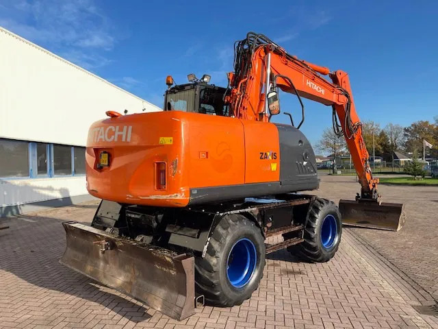 Hitachi ZX 140W-3 - Escavadeira de rodas: foto 4 Hitachi ZX 140W-3 - Escavadeira de rodas: foto 4