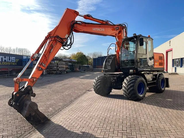 Hitachi ZX 140W-3 - Escavadeira de rodas: foto 2 Hitachi ZX 140W-3 - Escavadeira de rodas: foto 2