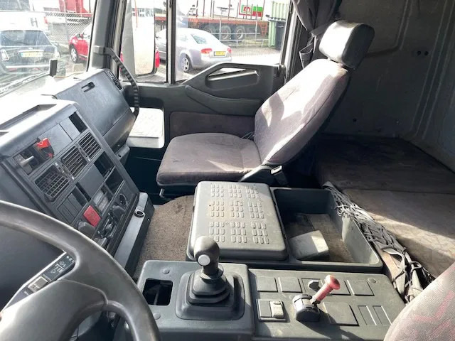 Camião basculante Iveco Eurotrakker 340 380 8X4 Euro 2: foto 14