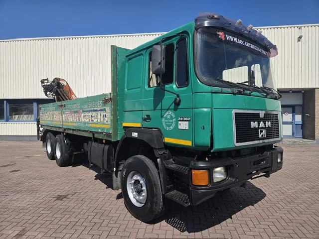 MAN 26.362 6x4 Full spring Euro 2 - Camião de caixa aberta/ Plataforma, Camião grua: foto 2 MAN 26.362 6x4 Full spring Euro 2 - Camião de caixa aberta/ Plataforma, Camião grua: foto 2
