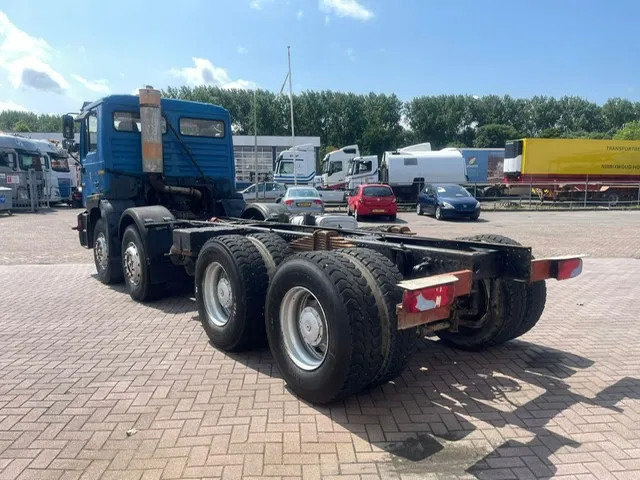 MAN 32.403 8x4 chassis Manual Full Steel - Camião chassi: foto 4 MAN 32.403 8x4 chassis Manual Full Steel - Camião chassi: foto 4