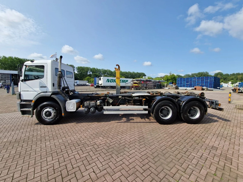 Mercedes-Benz Atego 2628 6x4, Manual gear, full steel suspension - Camião chassi: foto 5 Mercedes-Benz Atego 2628 6x4, Manual gear, full steel suspension - Camião chassi: foto 5