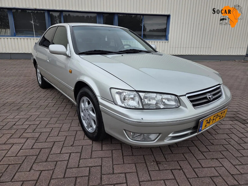 Toyota Camry 3.0 V6 24v // Automaat // leather Seats Cruise Control - Sedan: foto 1 Toyota Camry 3.0 V6 24v // Automaat // leather Seats Cruise Control - Sedan: foto 1