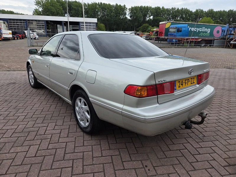 Toyota Camry 3.0 V6 24v // Automaat // leather Seats Cruise Control - Sedan: foto 5 Toyota Camry 3.0 V6 24v // Automaat // leather Seats Cruise Control - Sedan: foto 5