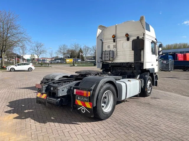 MAN 19.463 6 Cilinder Manual pomp - Tractor: foto 3 MAN 19.463 6 Cilinder Manual pomp - Tractor: foto 3