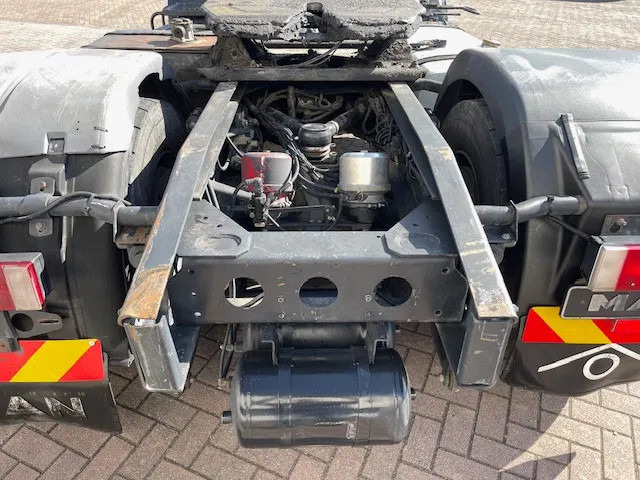 MAN 19.463 6 Cilinder Manual pomp - Tractor: foto 5 MAN 19.463 6 Cilinder Manual pomp - Tractor: foto 5