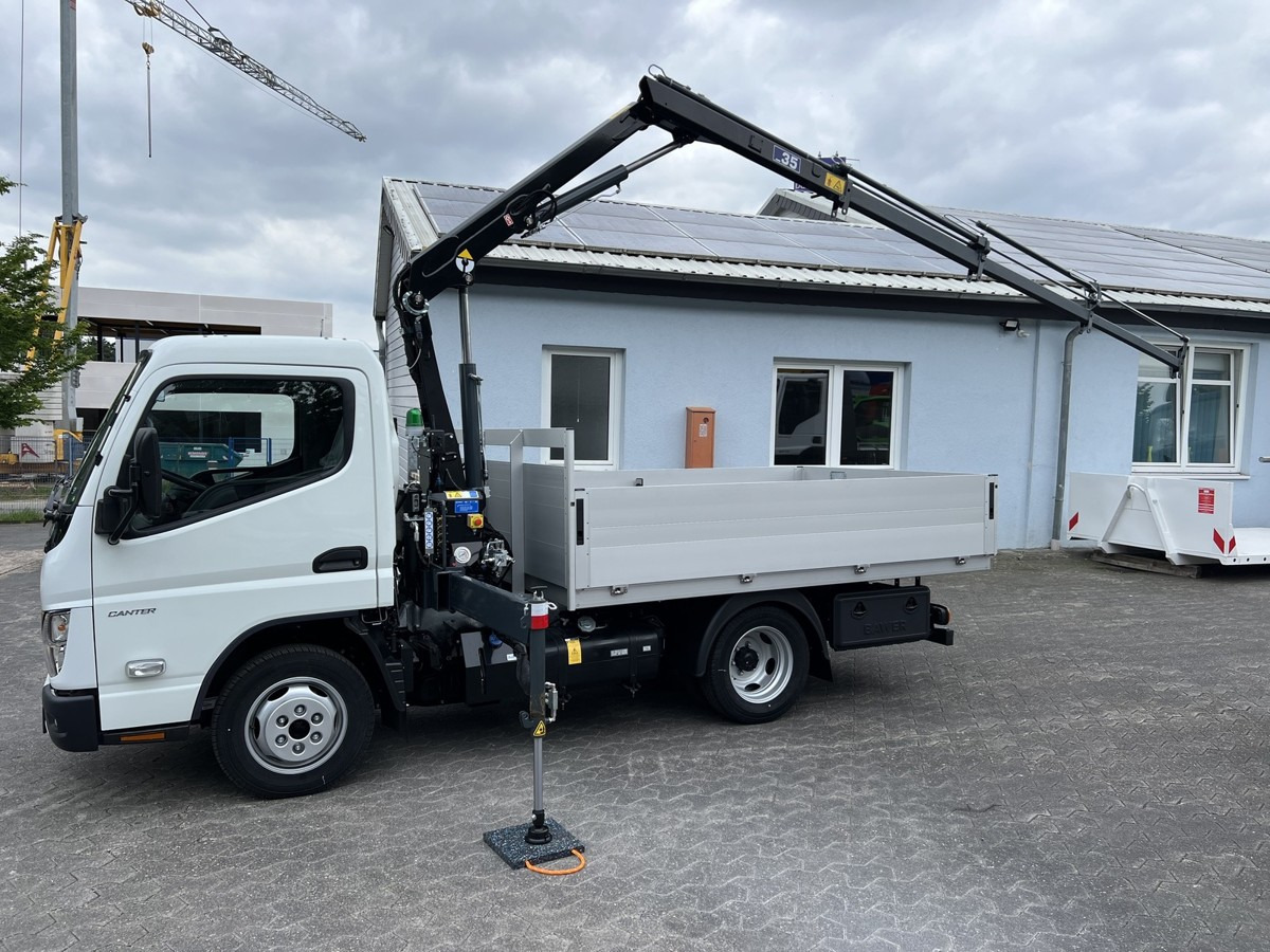 FUSO 3S15 Alu Pritsche 2.80m Ladekran - Carrinha de caixa aberta: foto 2 FUSO 3S15 Alu Pritsche 2.80m Ladekran - Carrinha de caixa aberta: foto 2
