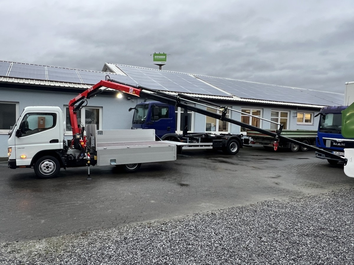 FUSO 3S15 Alu Pritsche 2.80m Ladekran Funk! sofort ve - Camião de caixa aberta/ Plataforma, Camião grua: foto 5 FUSO 3S15 Alu Pritsche 2.80m Ladekran Funk! sofort ve - Camião de caixa aberta/ Plataforma, Camião grua: foto 5