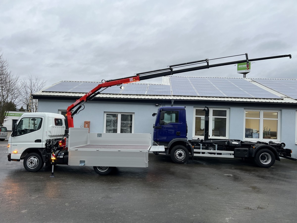 FUSO 3S15 Alu Pritsche 2.80m Ladekran Funk! sofort ve - Camião grua, Carrinha de caixa aberta: foto 3 FUSO 3S15 Alu Pritsche 2.80m Ladekran Funk! sofort ve - Camião grua, Carrinha de caixa aberta: foto 3