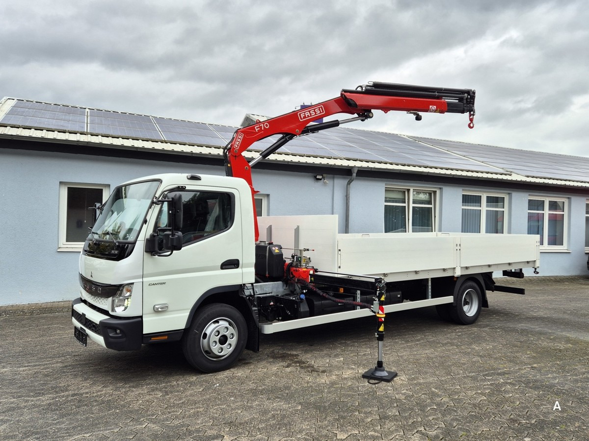 FUSO FUSO 9C18 Canter Alu Pritsche 5.5m Kran 3x hydr. - Carrinha de caixa aberta: foto 5 FUSO FUSO 9C18 Canter Alu Pritsche 5.5m Kran 3x hydr. - Carrinha de caixa aberta: foto 5