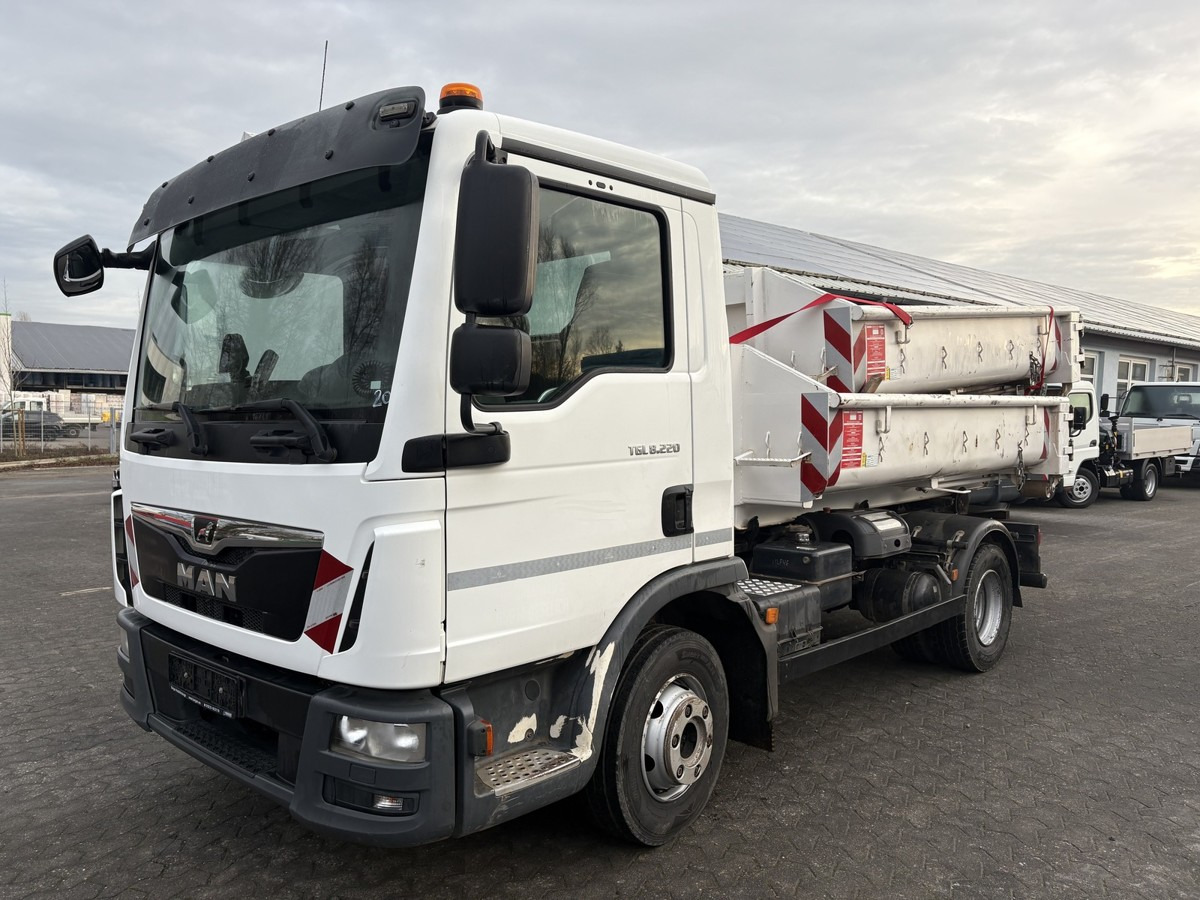 MAN TGL 8.220 BB City Abrollkipper Aut., 2 x AHK sof - Camião polibenne: foto 3 MAN TGL 8.220 BB City Abrollkipper Aut., 2 x AHK sof - Camião polibenne: foto 3