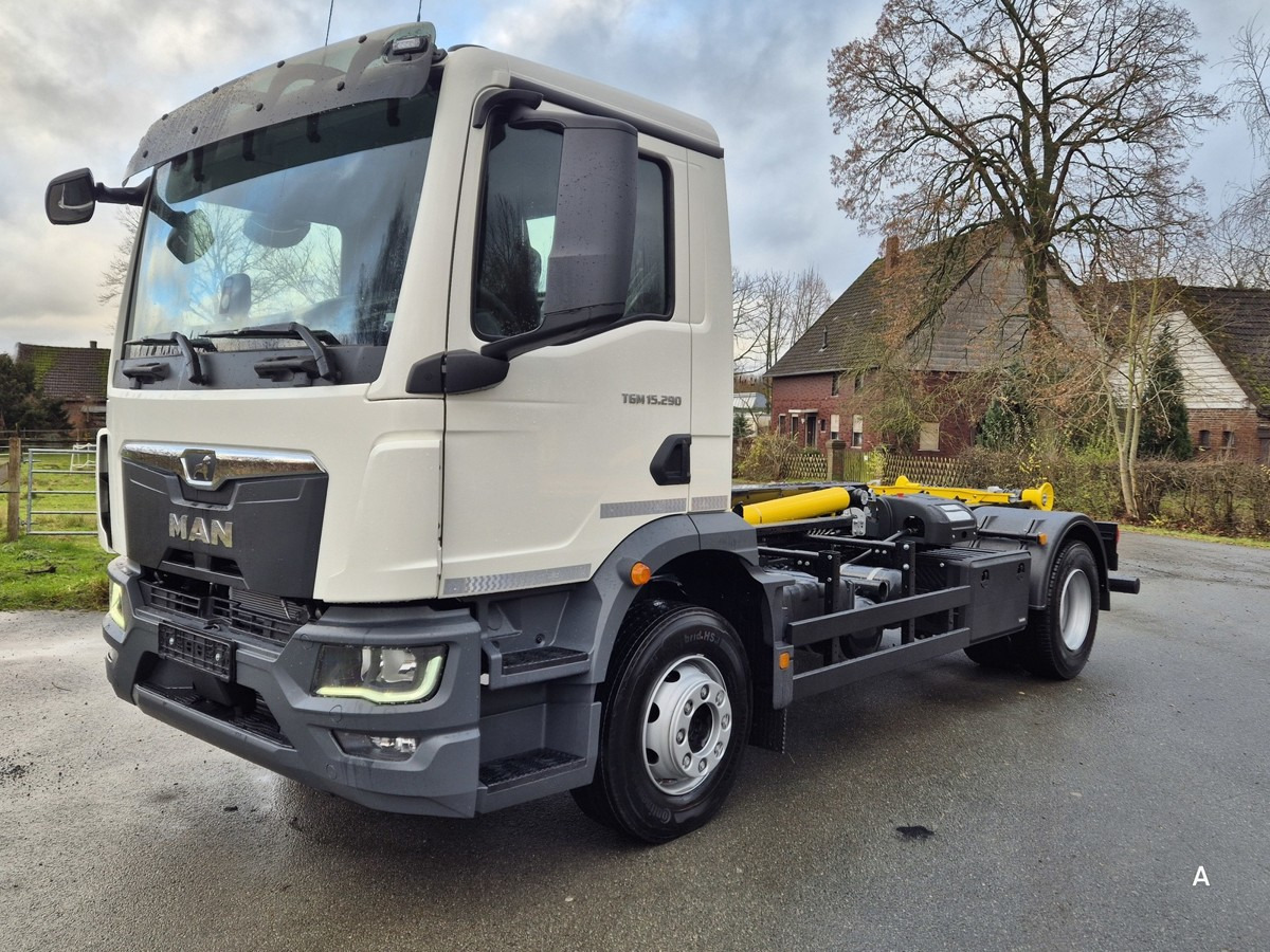MAN TGM 15.290 BL Abrollkipper Multihook City+1570mm - Camião polibenne: foto 1 MAN TGM 15.290 BL Abrollkipper Multihook City+1570mm - Camião polibenne: foto 1