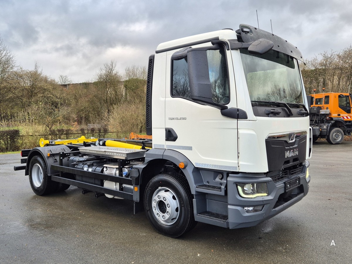 MAN TGM 15.290 BL Abrollkipper PowerMatic Standheiz. - Camião polibenne: foto 2 MAN TGM 15.290 BL Abrollkipper PowerMatic Standheiz. - Camião polibenne: foto 2