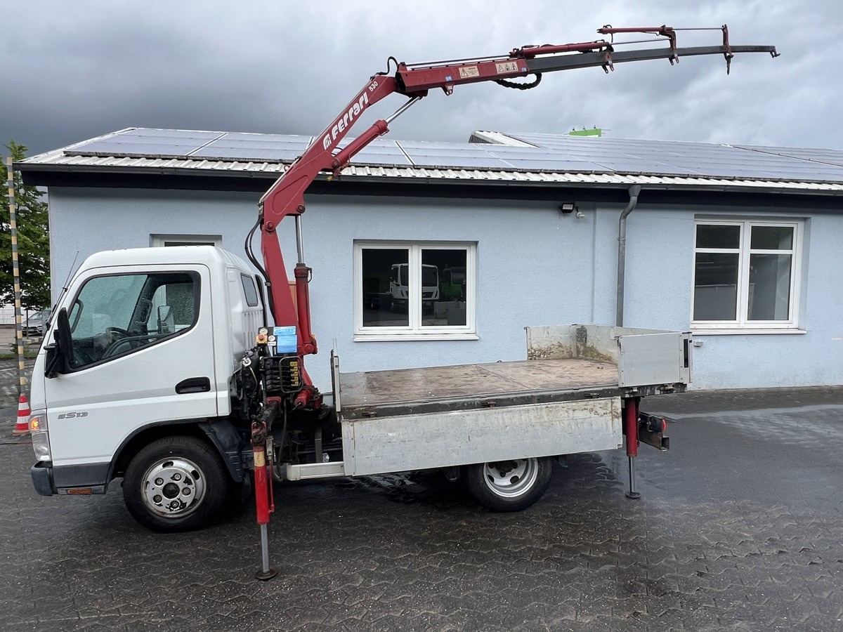 MITSUBISHI Canter 5S13 m. Ladekran Ferrari 530 3xhydr1xmech - Camião polibenne, Camião grua: foto 2 MITSUBISHI Canter 5S13 m. Ladekran Ferrari 530 3xhydr1xmech - Camião polibenne, Camião grua: foto 2