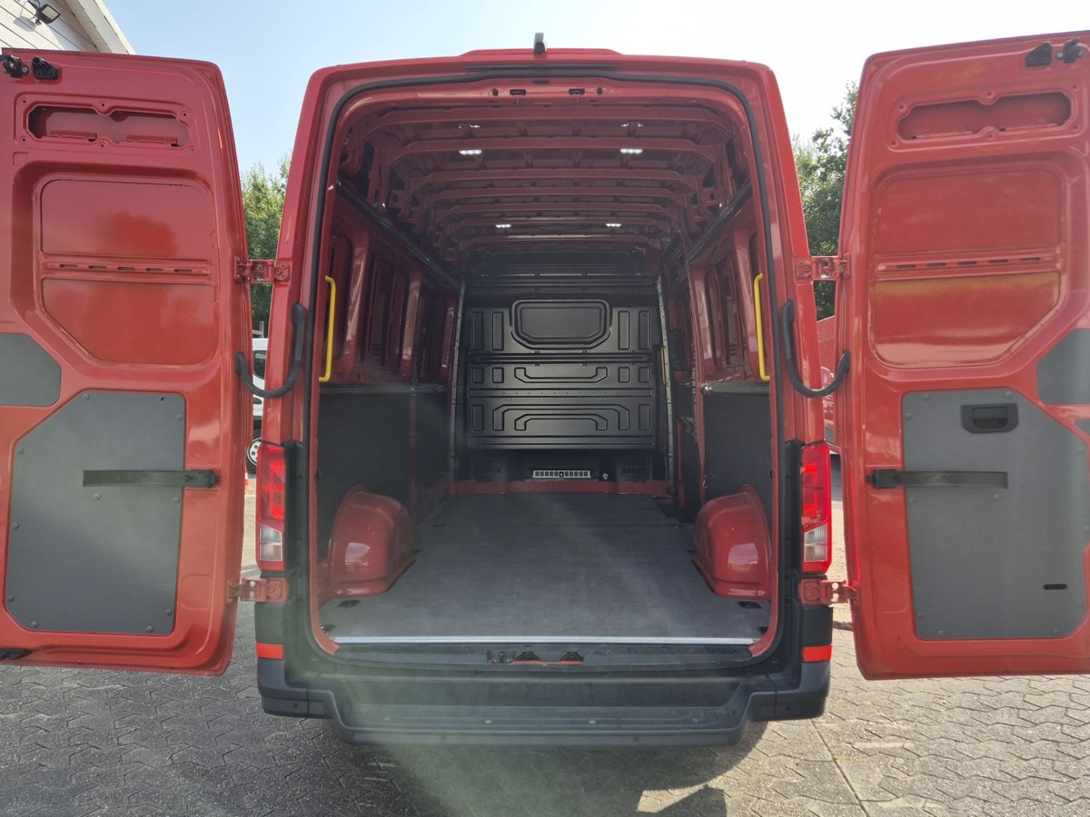VW Crafter 35 Maxi L4H3 1Hand PDC - Furgão: foto 4 VW Crafter 35 Maxi L4H3 1Hand PDC - Furgão: foto 4