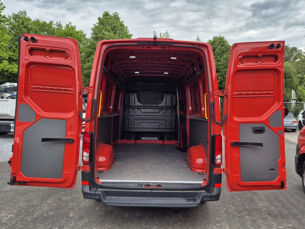 VW Crafter 35 Maxi L4H3 1Hand PDC nur 9tkm! - Furgão: foto 4 VW Crafter 35 Maxi L4H3 1Hand PDC nur 9tkm! - Furgão: foto 4