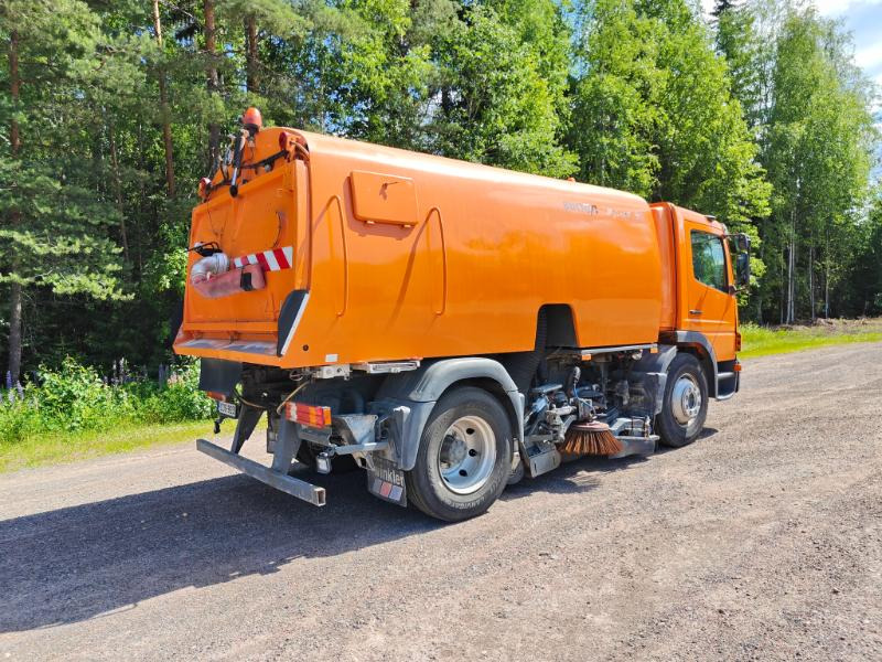 Bucher Cityfant 60 MB Atego - Varredora urbana: foto 4 Bucher Cityfant 60 MB Atego - Varredora urbana: foto 4