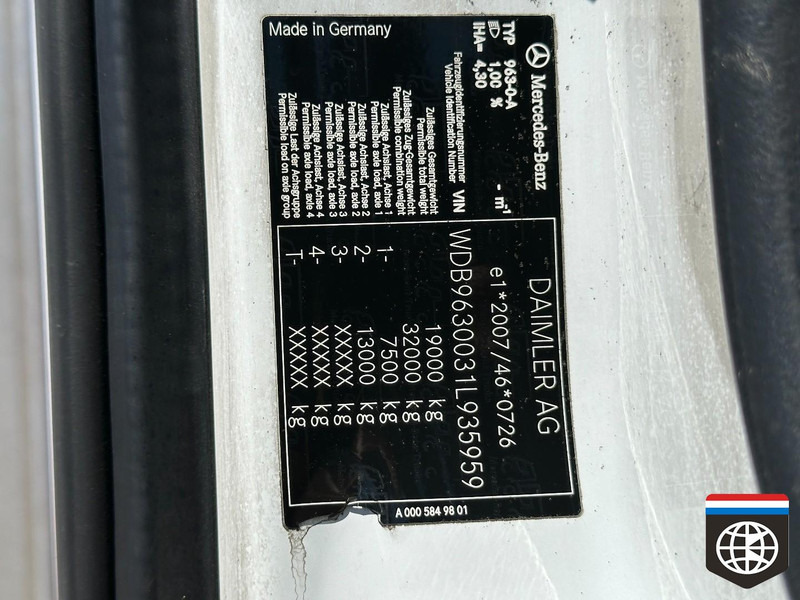 Camião de lona Mercedes-Benz ANTOS: foto 17