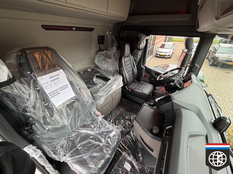 Scania 590 S 6X2/4 - Full air - Retarder PTO - SLIDE fifth wheel - King of the Road - Tractor: foto 5 Scania 590 S 6X2/4 - Full air - Retarder PTO - SLIDE fifth wheel - King of the Road - Tractor: foto 5