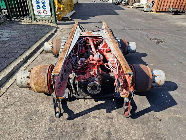 Iveco Eurotrakker 28/37 05C98 - Peça de reposição: foto 3 Iveco Eurotrakker 28/37 05C98 - Peça de reposição: foto 3