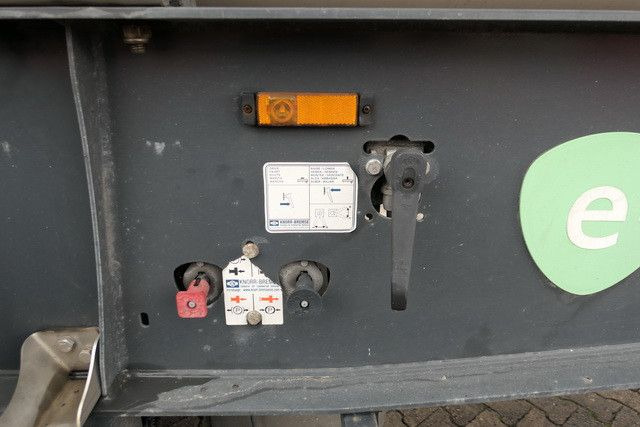 Semirreboque tanque para transporte de leite Berger SAPL 24 SATA, Isoliert, 32m³, 4 Kammern, SAF: foto 16