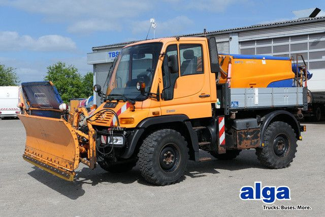Unimog U 300 4x4, Schmidt, Streuer, Schild, Klima,27tkm - Camião: foto 1 Unimog U 300 4x4, Schmidt, Streuer, Schild, Klima,27tkm - Camião: foto 1