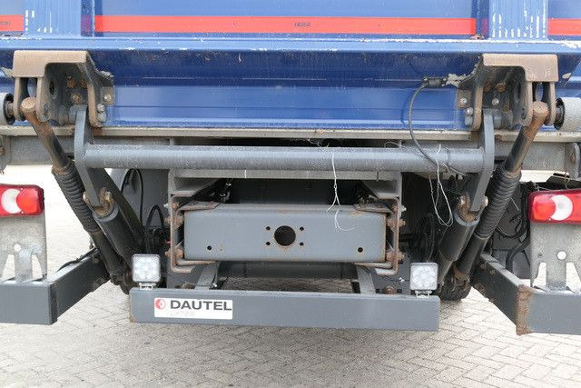 DAF LF 220 FA/6,10 m. lang/Carrier Supra 550/Luftfed - Camião frigorífico: foto 5 DAF LF 220 FA/6,10 m. lang/Carrier Supra 550/Luftfed - Camião frigorífico: foto 5