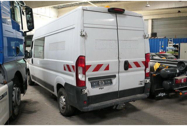 Fiat Ducato MultiCab, 6 Sitze, AHK, Klima, Trennwand - Furgão: foto 4 Fiat Ducato MultiCab, 6 Sitze, AHK, Klima, Trennwand - Furgão: foto 4