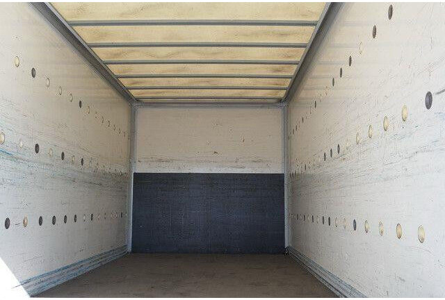 Iveco 80E18 4x2, LBW, AHK, Klima, 6.100mm lang - Camião furgão: foto 2 Iveco 80E18 4x2, LBW, AHK, Klima, 6.100mm lang - Camião furgão: foto 2