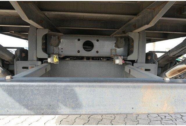 Iveco AD190S/P 4x2, 7.350mm lang, LBW, Klima, Navi - Camião de lona: foto 5 Iveco AD190S/P 4x2, 7.350mm lang, LBW, Klima, Navi - Camião de lona: foto 5