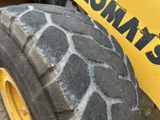 Komatsu WA 470-6, Schaufel mit Zähne 4,3m³ - Pá carregadora de rodas: foto 5 Komatsu WA 470-6, Schaufel mit Zähne 4,3m³ - Pá carregadora de rodas: foto 5