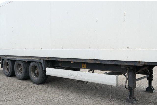 Krone SD, Isoliert, Türen, BPW, Luftfederung, 13.62m - Semi-reboque furgão: foto 4 Krone SD, Isoliert, Türen, BPW, Luftfederung, 13.62m - Semi-reboque furgão: foto 4