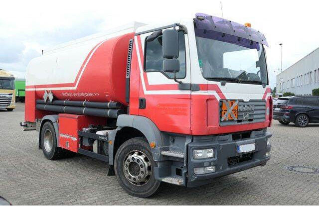 MAN 18.280 TGM, 14m³, 3 Kammern, 2x Schlauchtrommel - Caminhão tanque: foto 4 MAN 18.280 TGM, 14m³, 3 Kammern, 2x Schlauchtrommel - Caminhão tanque: foto 4
