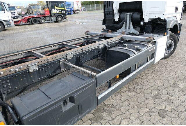 MAN 18.330 TGS 4x2, BDF, LBW 2to., Klima, AHK, Luft - Camião chassi: foto 4 MAN 18.330 TGS 4x2, BDF, LBW 2to., Klima, AHK, Luft - Camião chassi: foto 4