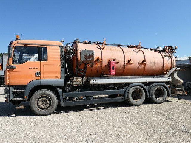 MAN 26.360 FDLC 6x4, Saug- u. Spülaufbau, 14m³ - Caminhão limpa fossa: foto 2 MAN 26.360 FDLC 6x4, Saug- u. Spülaufbau, 14m³ - Caminhão limpa fossa: foto 2