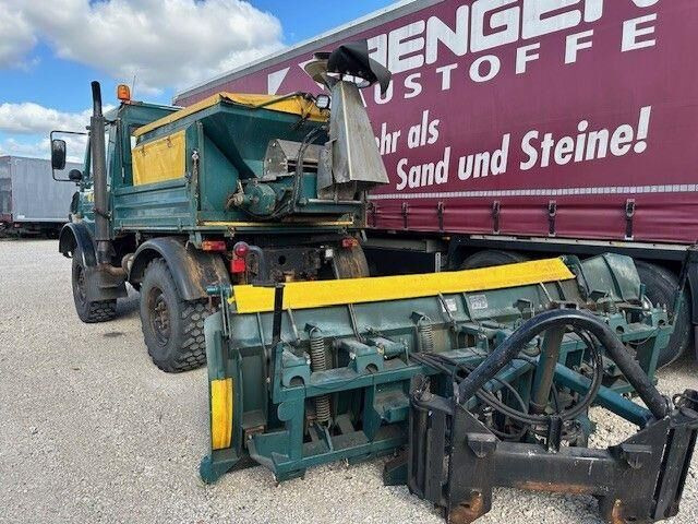 Unimog U 1400 4x4,Winterdienst,Schneeschild,Salzstreuer - Máquina de construção: foto 3 Unimog U 1400 4x4,Winterdienst,Schneeschild,Salzstreuer - Máquina de construção: foto 3