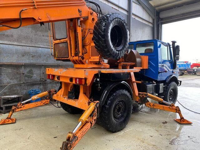 Unimog U 1450 4x4, Kran, Seilwinde - Máquina de construção: foto 2 Unimog U 1450 4x4, Kran, Seilwinde - Máquina de construção: foto 2