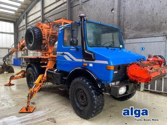 Unimog U 1450 4x4, Kran, Seilwinde - Máquina de construção: foto 1 Unimog U 1450 4x4, Kran, Seilwinde - Máquina de construção: foto 1