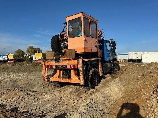 Unimog U 1450 4x4, Zug & Bergwinde, Kran, Greifer, AH - Máquina de construção: foto 3 Unimog U 1450 4x4, Zug & Bergwinde, Kran, Greifer, AH - Máquina de construção: foto 3