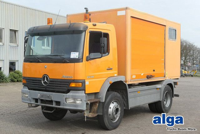 Mercedes-Benz 1518 A Atego 4X4, Klima, AHK, Allrad, Rolltor - Camião furgão: foto 1 Mercedes-Benz 1518 A Atego 4X4, Klima, AHK, Allrad, Rolltor - Camião furgão: foto 1