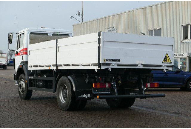Mercedes-Benz 1824 AK 4x4, Allrad, AHK, Blattfederung, 168tkm - Camião de caixa aberta/ Plataforma: foto 5 Mercedes-Benz 1824 AK 4x4, Allrad, AHK, Blattfederung, 168tkm - Camião de caixa aberta/ Plataforma: foto 5