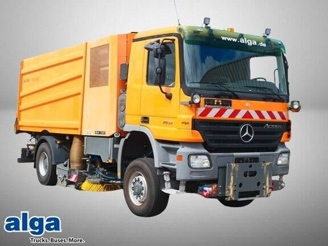 Mercedes-Benz 2032 A Actros 4x4, Bucher STKF 9500, Airport, AC - Varredora urbana: foto 1 Mercedes-Benz 2032 A Actros 4x4, Bucher STKF 9500, Airport, AC - Varredora urbana: foto 1