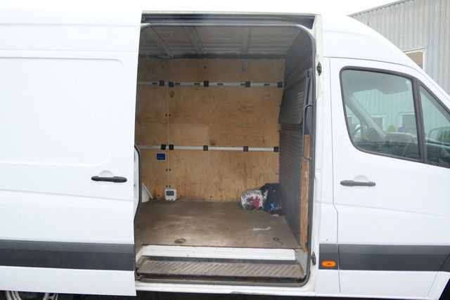 Mercedes-Benz 213 CDI Sprinter 4x2, Klima, 3. Sitz, Holzausbau - Furgão compacto: foto 3 Mercedes-Benz 213 CDI Sprinter 4x2, Klima, 3. Sitz, Holzausbau - Furgão compacto: foto 3