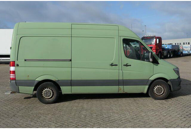 Mercedes-Benz 316 CDI Sprinter 4x2, Klima, Bott-Regale, AHK - Furgão: foto 4 Mercedes-Benz 316 CDI Sprinter 4x2, Klima, Bott-Regale, AHK - Furgão: foto 4