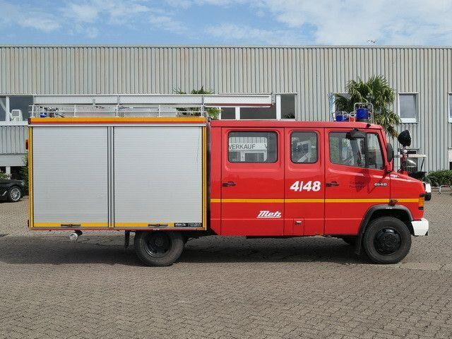 Mercedes-Benz 814 D/Feuerwehr/Metz/Wassertank/Pumpe - Carro de bombeiro: foto 2 Mercedes-Benz 814 D/Feuerwehr/Metz/Wassertank/Pumpe - Carro de bombeiro: foto 2