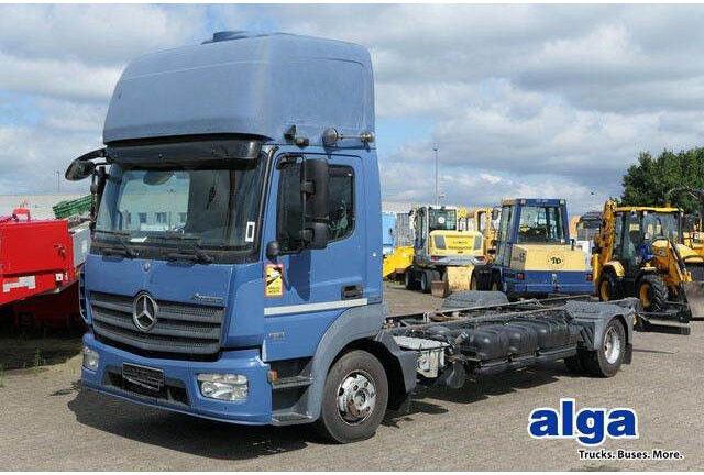 Mercedes-Benz 918 L Atego 4x2, Nebenantrieb, Standklima - Camião chassi: foto 1 Mercedes-Benz 918 L Atego 4x2, Nebenantrieb, Standklima - Camião chassi: foto 1