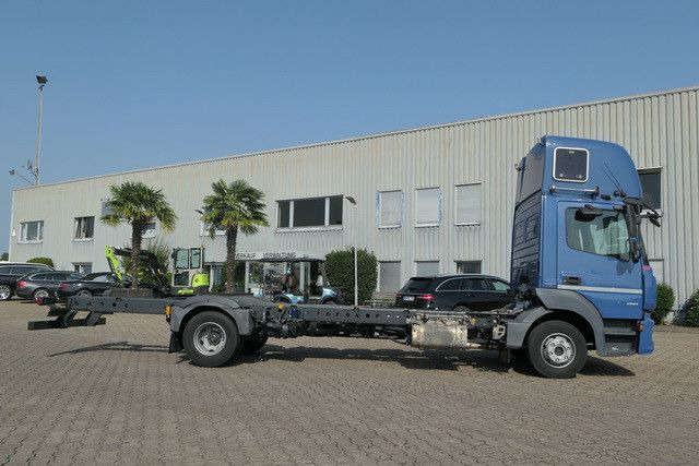Mercedes-Benz 918 L Atego 4x2, Schlafliege, Klima,Nebenantrieb - Camião chassi: foto 2 Mercedes-Benz 918 L Atego 4x2, Schlafliege, Klima,Nebenantrieb - Camião chassi: foto 2