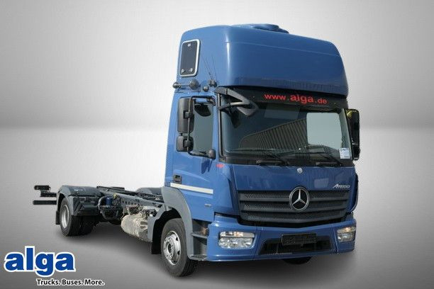 Mercedes-Benz 918 L Atego 4x2, Schlafliege, Klima,Nebenantrieb - Camião chassi: foto 1 Mercedes-Benz 918 L Atego 4x2, Schlafliege, Klima,Nebenantrieb - Camião chassi: foto 1