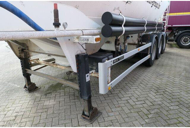 SPITZER SF 2737 PI, Zement, 37m³, Alu-Felgen, 1 Kammer - Semirreboque tanque: foto 4 SPITZER SF 2737 PI, Zement, 37m³, Alu-Felgen, 1 Kammer - Semirreboque tanque: foto 4